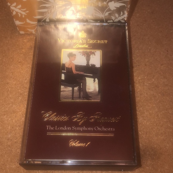 VS Collector’s Edition Set - Picture 3 of 3